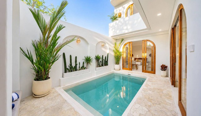 2BR Private Pool Villa Near Batu Bolong & La Brisa in Badung