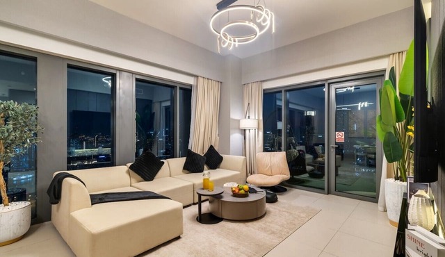 3BR Burj Khalifa View Pool & Gym in Kabupaten Buleleng
