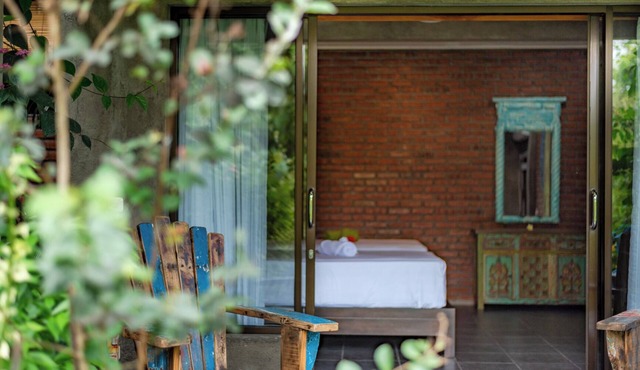 Alamanda Lovina Resort
