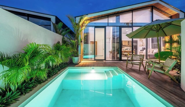 Amazing 3BR w Beach Access, Pool+Garden & Office in South Kuta