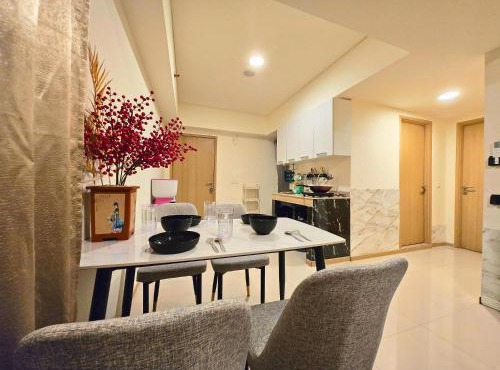 Apart Cozy and Relax 2BR at Meikarta by LS in Leuweungmalang