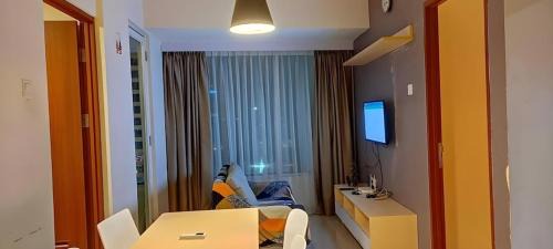 Apartemen Grand Kamala Lagoon by Molly Room in Pekayon Satu