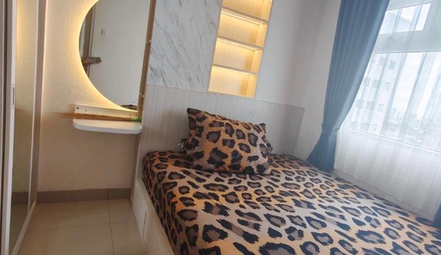 Apartement Green Pramuka Square 2br DeluxeRoom