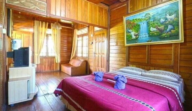 Aquarius Orange Hotel & Villa in Cisarua