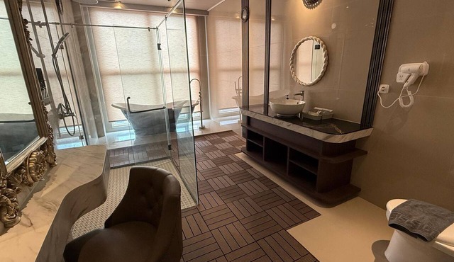 Avery De’Grand City Hotel Bandung in Bandung