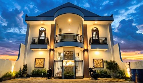 AVILITA House