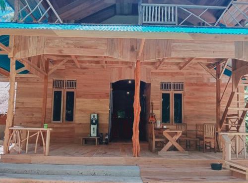 Bankvault Surf Camp Mentawai in Masokut