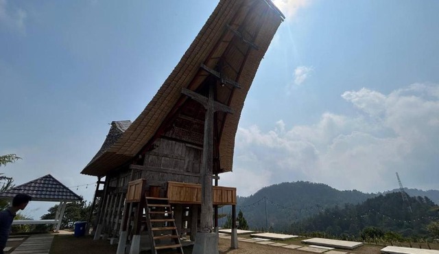 Batara White House in Tondong