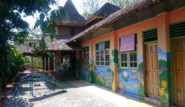 Bina Karya Guesthouse Syariah in Bantul