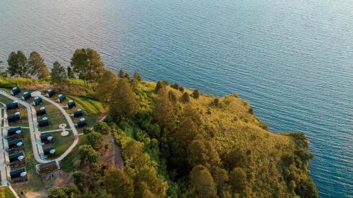 Bobocabin Patra, Parapat in Parapat