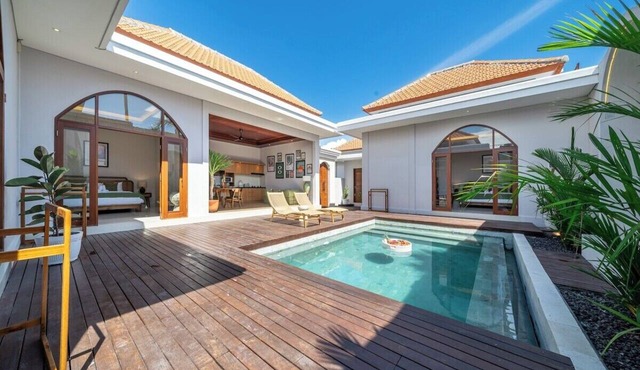 Brand NEW Paradise Villa, Huge Pool, Best Location in Kabupaten Badung