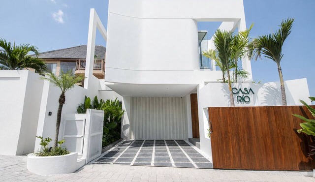 Casa Rio | Modern 3BR Private Pool Villa in Kuta Utara