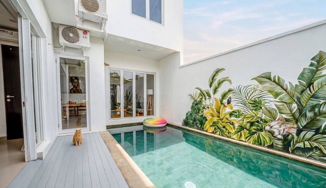 Chic 3BR in Nusa Dua w Ocean View+Cinema+Rooftop in Kabupaten Badung