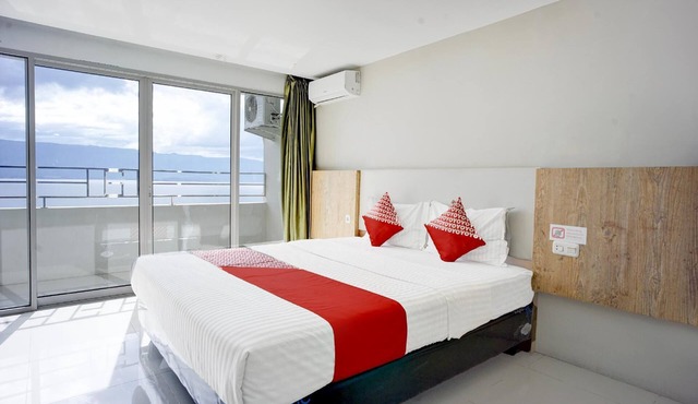 Collection O Gapura Hotel Near Parapat Penatapan Danau Toba in Parapat