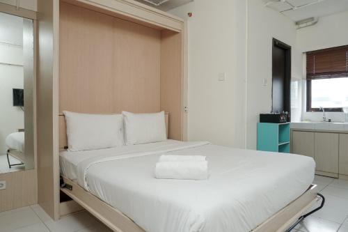 Comfortable and Homey Studio Apartment at Kebagusan City By Travelio in Jakarta