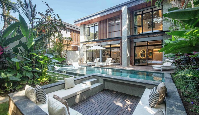 Contemporary 5BR Luxury Villa – 400m to the Shore in Canggu