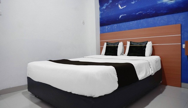 Cozy Double Escape W/Free WiFi and Parking in Padang