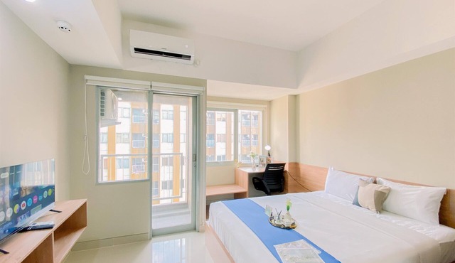 Cozy Living Studio at LRT City Jatibening Apartment