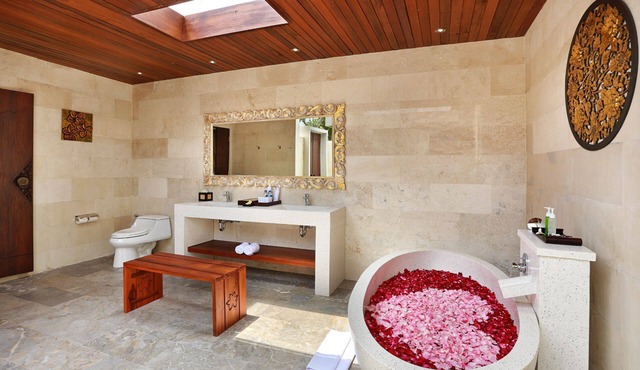 Cozy One Bedroom Suite Villa with a private pool, 5 minutes drive to the beach