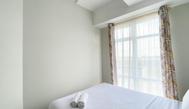 Cozy Stay 1BR at Vasanta Innopark Apartment By Travelio in Cikarang