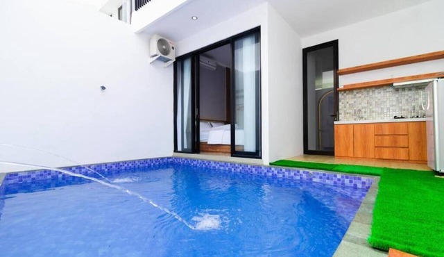 Cozzy Villa Ree in batu