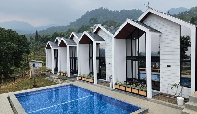 D cabin pacet in Pacet
