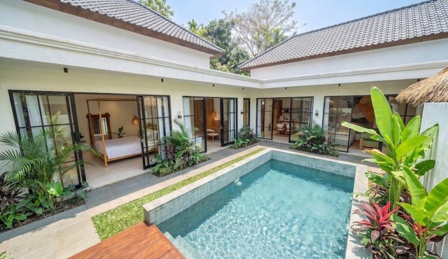 Designer 3BR Villa in Ubud w Pool, Patio & Garden in Gianyar Regency