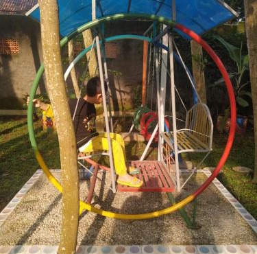 Diyan Padhang Homestay &Kedai Kopi Rempah in Godean