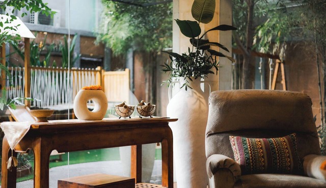 Fourteen Roses Boutique Hotel Legian in Kuta