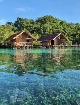 Friwen Bay Eco Lodge in Yennanas Besir