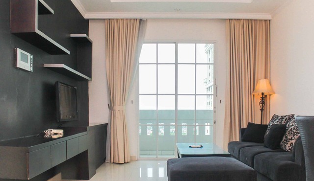 Fully Furnished with Cozy Design 2BR The Bellezza Apartment