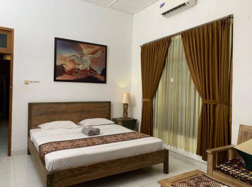 Griya Cemara Homestay in Adi Sutjipto