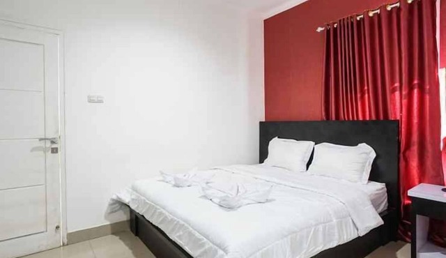 Heine Hotel in Manado