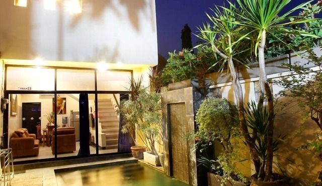 Hidden Garden Villas #6 Beautiful 3 Bedroom Stay Safe & Secure With Us