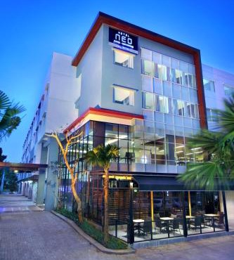 Hotel Neo Candi Simpang Lima - Semarang by ASTON in Semarang