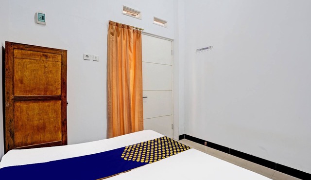 Hotel O Athirah Kost Near Permandian Wisata Istana Mappala in Pallangga
