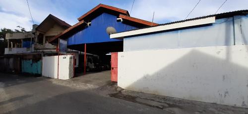 Hotel O Gurita Residence Syariah in Padang