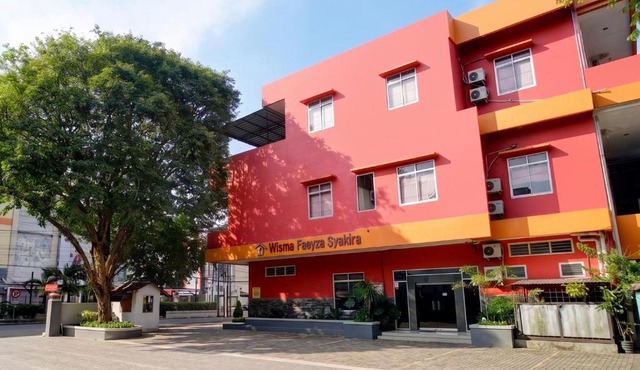 Hotel O near Palembang Square Mall formerly Wisma Faeyza Syakira in Palembang