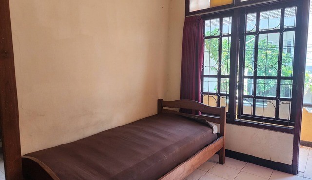 Hotel O Regina Homestay Syariah in Surabaya