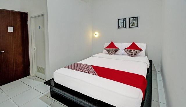 Hotel O Sirih Gading Family Guest House in Tulungagung