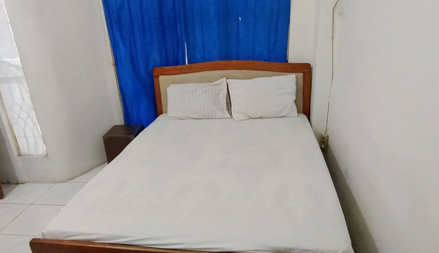 Hotel O Wisma Parakita Syariah Near RS Faisal Patalasang in Pattallassang