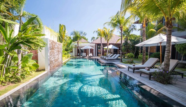 How to Rent Your Own Private Luxury Holiday Villa in Seminyak for Less than Basic Hotel in Bali