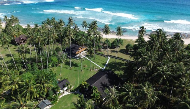Island Time Surf Resort in Sinabang