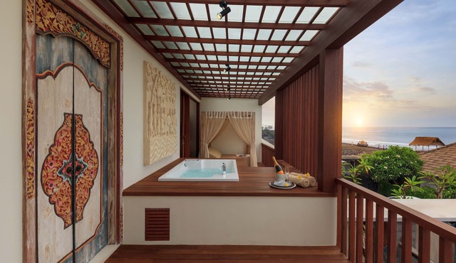 Jacuzzi Sea View Villa at Purnama beach