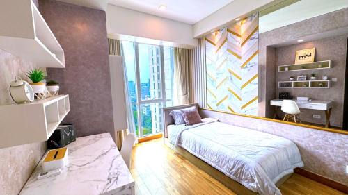 Jakarta 3BR Setiabudi Sky Garden CBD Kuningan in Mantaak