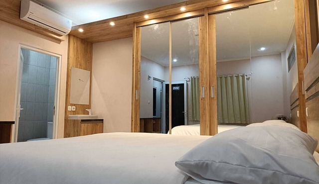 Karana Guesthouse Syariah Bandung & Luang Cafe in Bandung