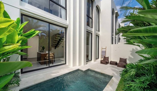 Lily Villa 5 - Cozy 2BR Villa in Serene Canggu w Pool & Garden in Badung Regency