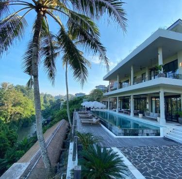 Luxury 6BR Ubud Villa River View Pool and Jungle in Ubud