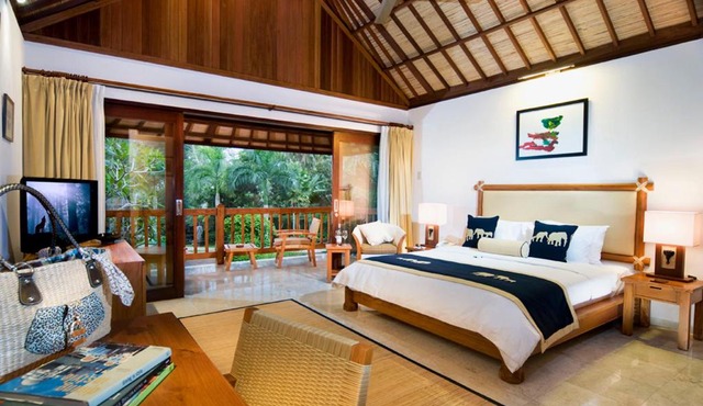 Mason Elephant Lodge in Taro