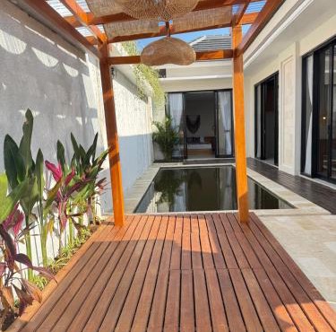 Melva Villa